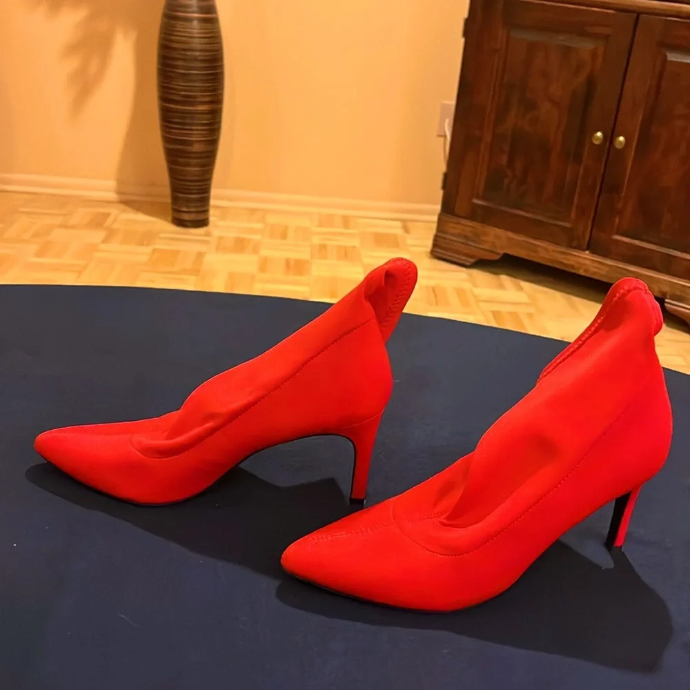 Women's Pointy Toe Stiletto Heels Sock Booties. Red. Size 9.5. - Picture 7 of 10